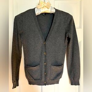 Vintage Forever 21 women's V-Neck gray cardigan, Front pockets